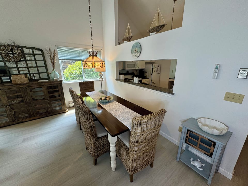 Living Room / Dining Room