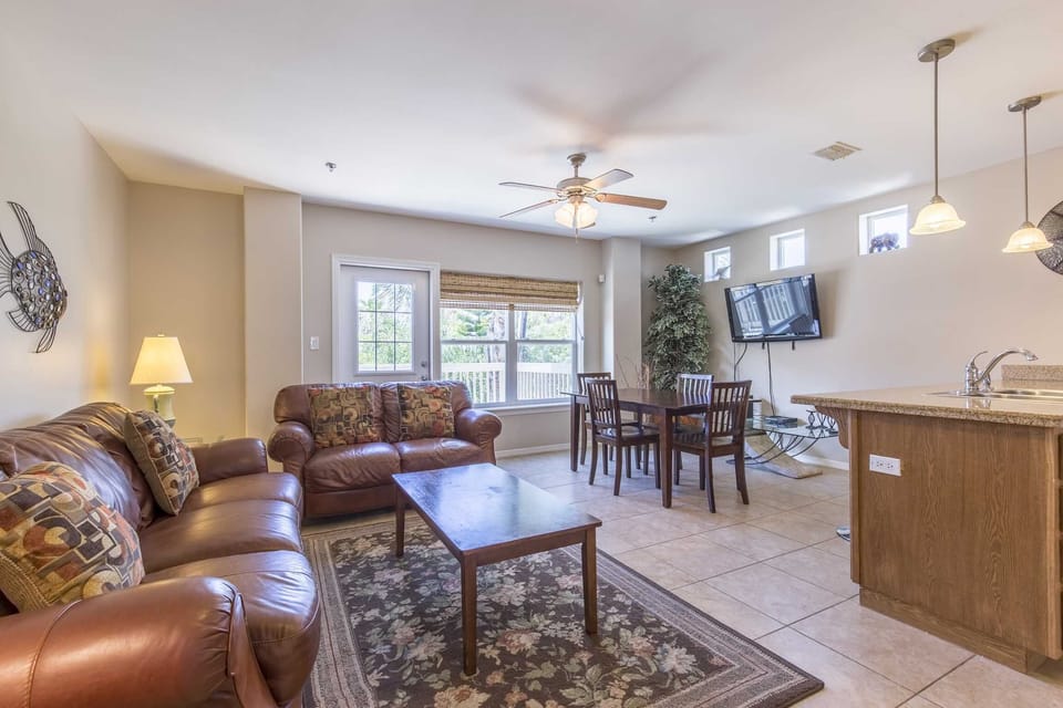 Marlin Cottages is a 2 level vacation home.