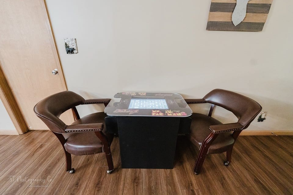 Furniture, Table, Tabletop, Indoors, Floor