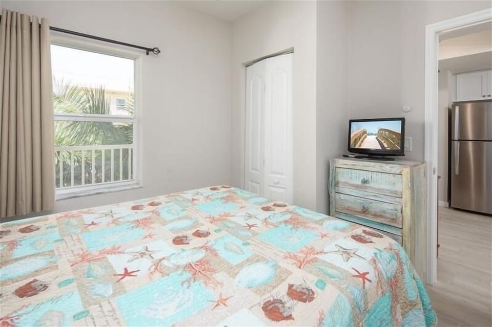 Guest bedroom