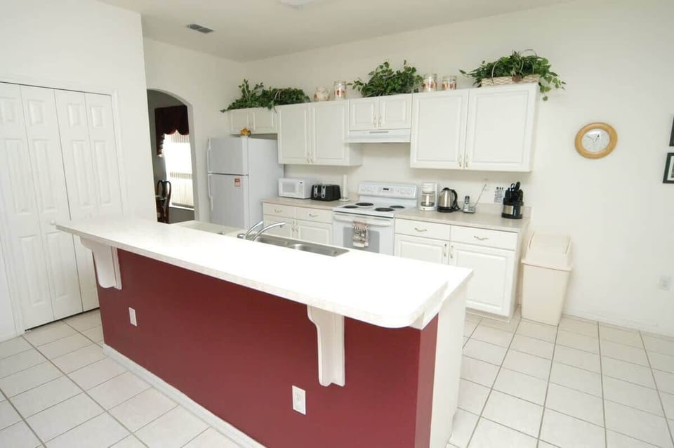 5-Bedroom-Orlando-Vacation-Home-Cumbrian-Lakes-Kissimmee-Florida-near-Disney