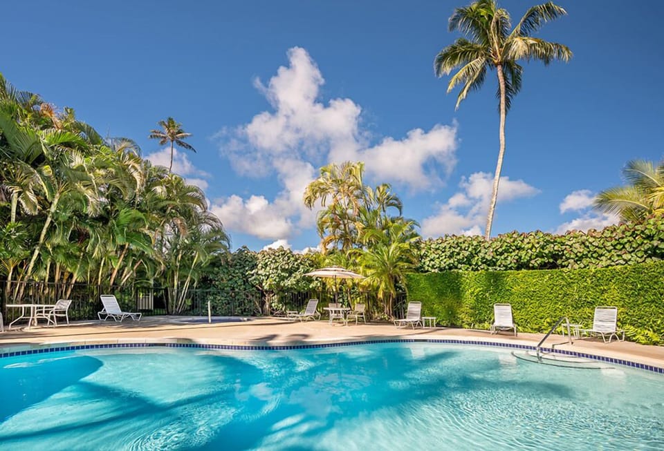 Plantation Hale Pool 1 0f 3