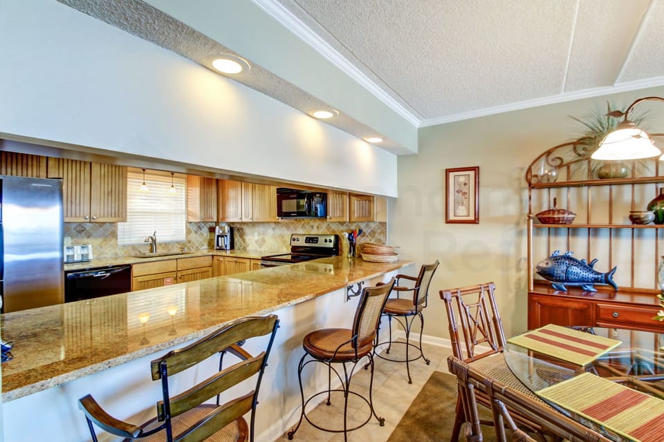 Dining Area with Ocean View