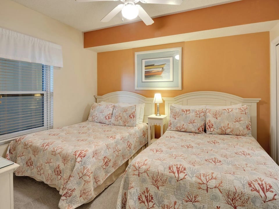 2 FULL Beds Room