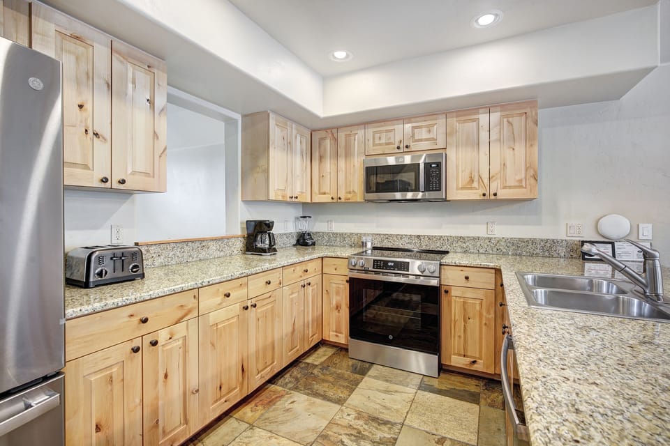 Indoors, Kitchen, Floor, Appliance, Microwave
