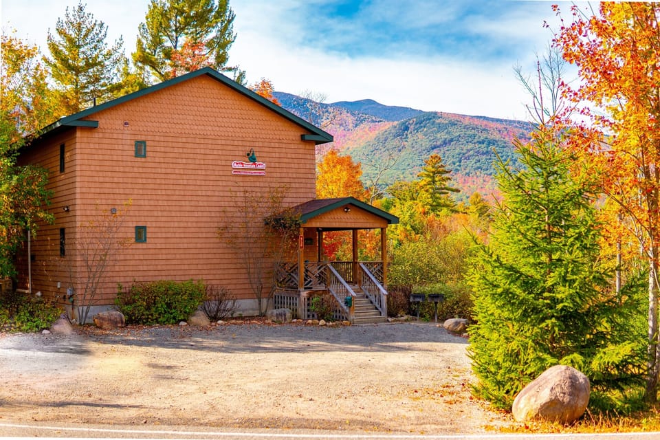 Marble Mountain Chalet is a gorgeous luxury home ideal for family and friends groups. 