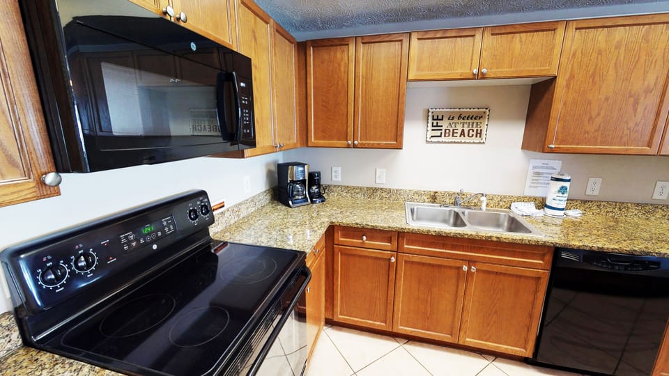 Clean and spacious kitchen
