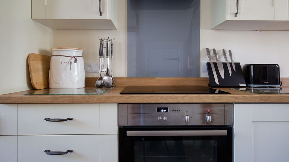 Kitchen, Oliver Cromwell at Sudeley Castle, Bolthole Retreats