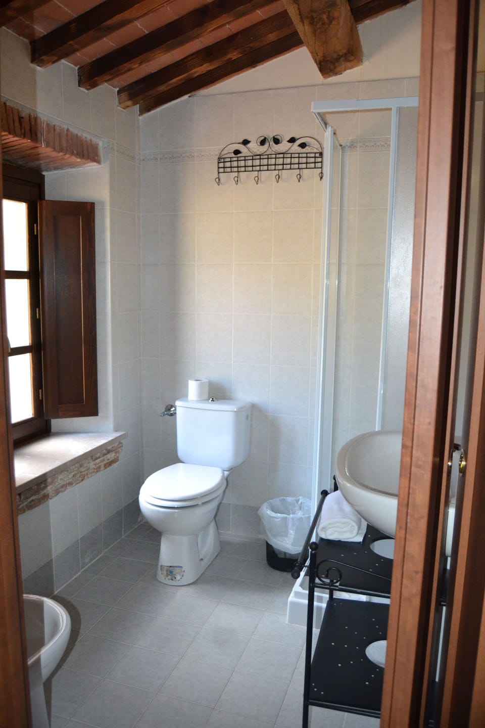 Room, Bathroom, Property, Floor, Building, Toilet, Plumbing Fixture, House, Architecture, Interior Design