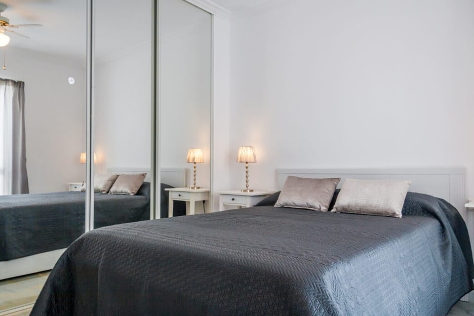 Double bed bedroom