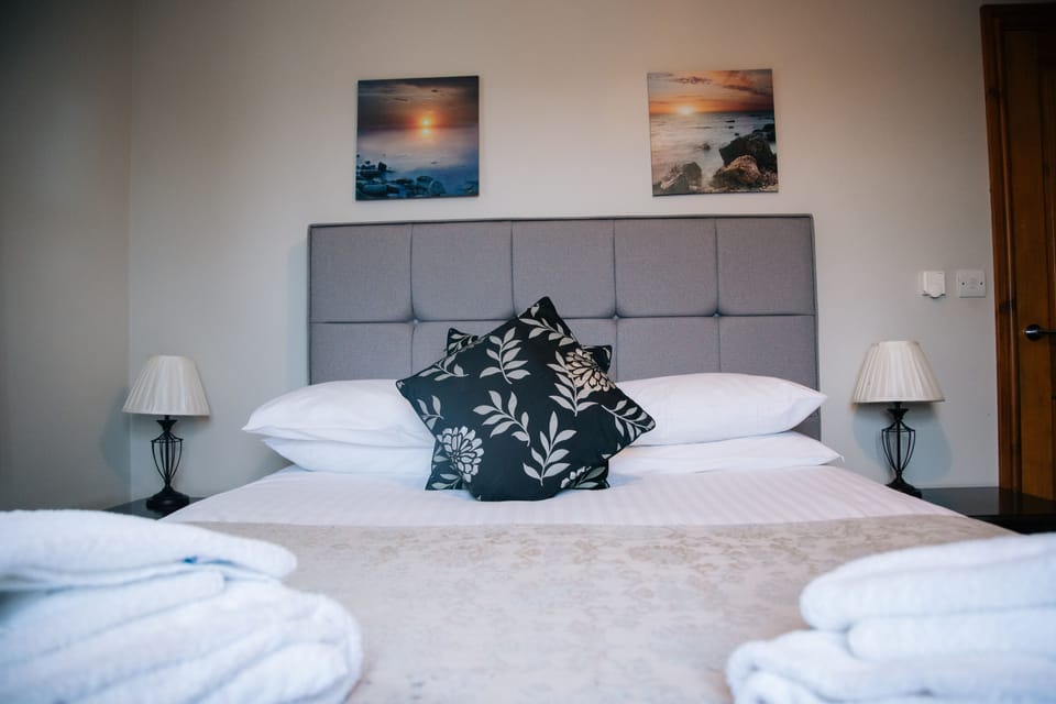Upstairs King Size Bedroom