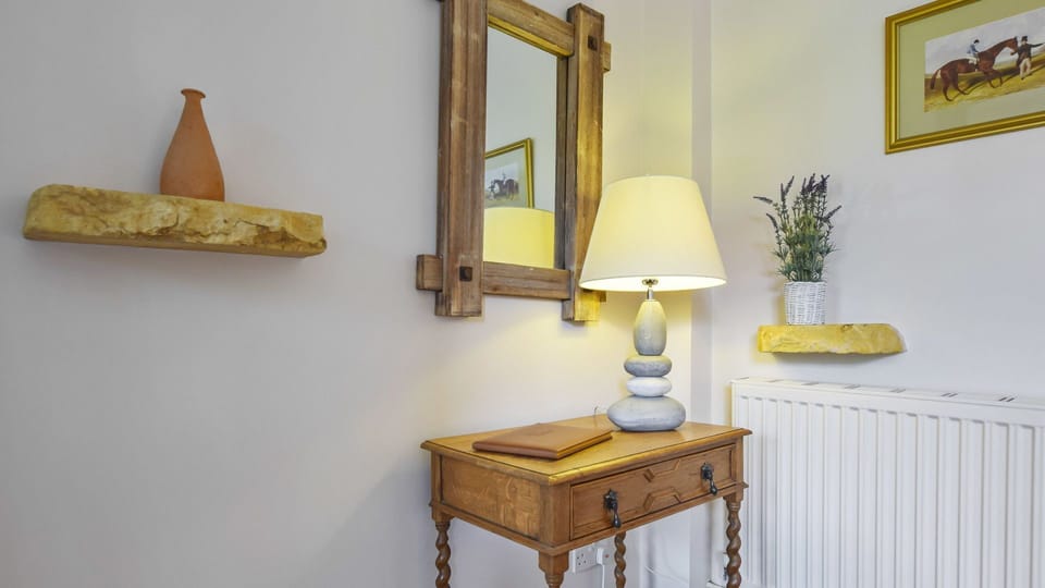 Hallway, Stepping Stones, Bolthole Retreats