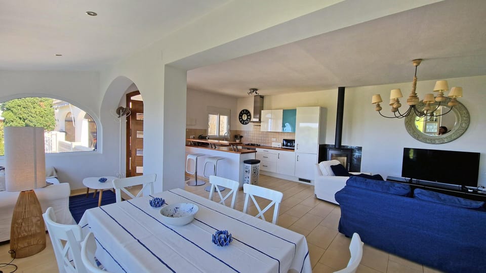 Living-dining room