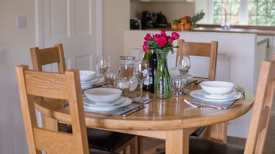 Dining area, Emma Dent Cottage at Sudeley Castle, Bolthole Retreats