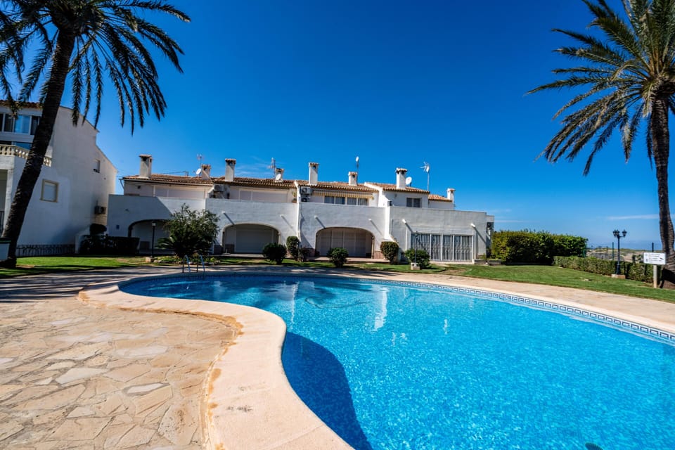 Communal swimming pool