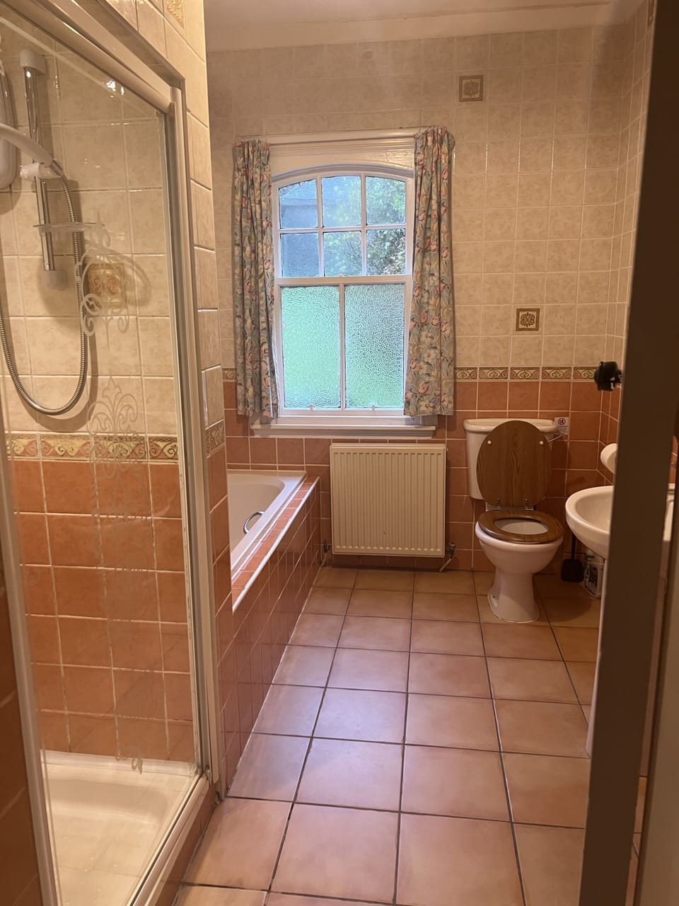 Full bathroom