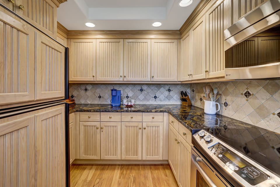 Indoors, Kitchen, Floor, Flooring, Cabinet