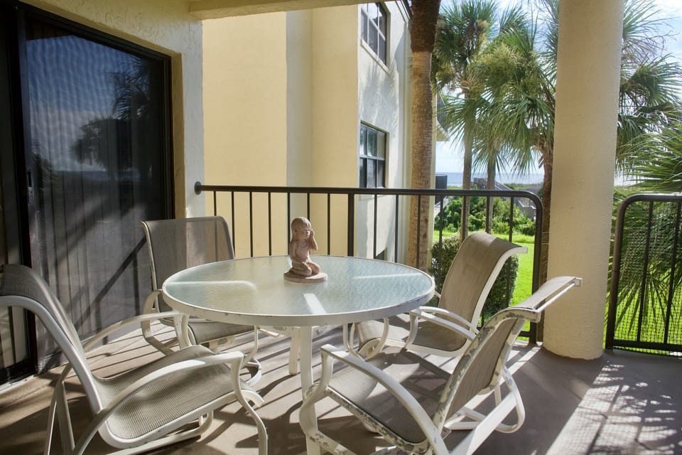 ocean side view balcony