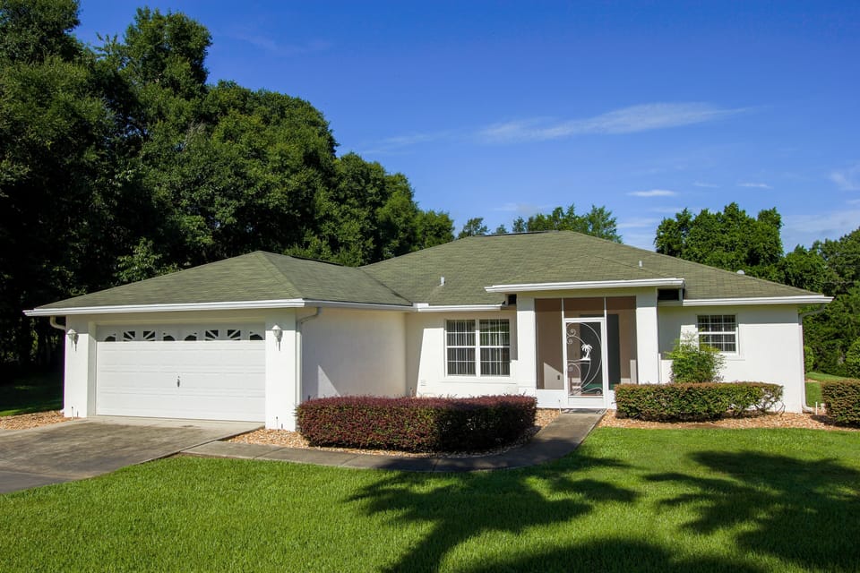 Grass, Lawn, Building, House, Cottage