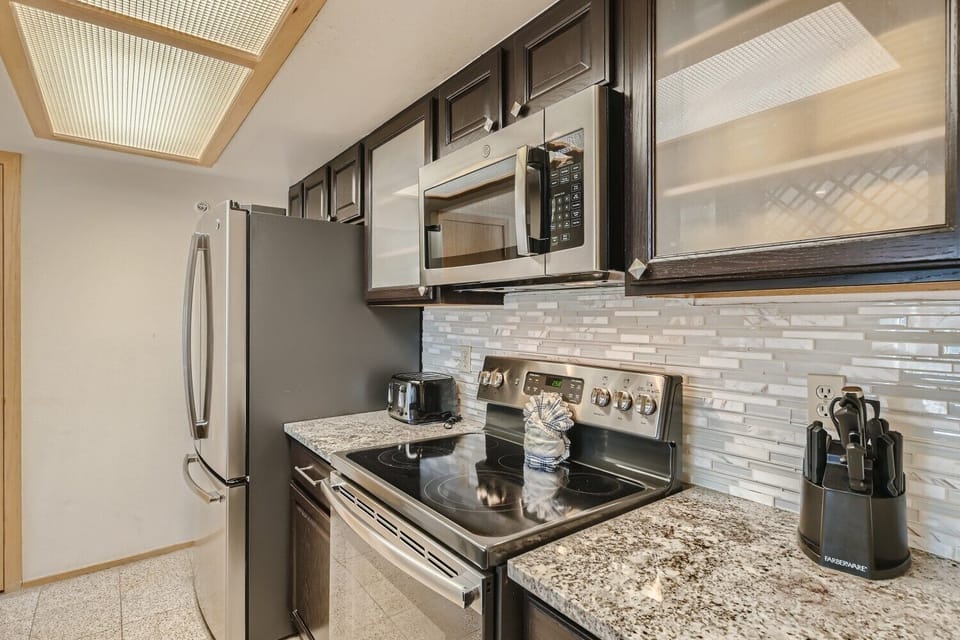 LF304F Kitchen