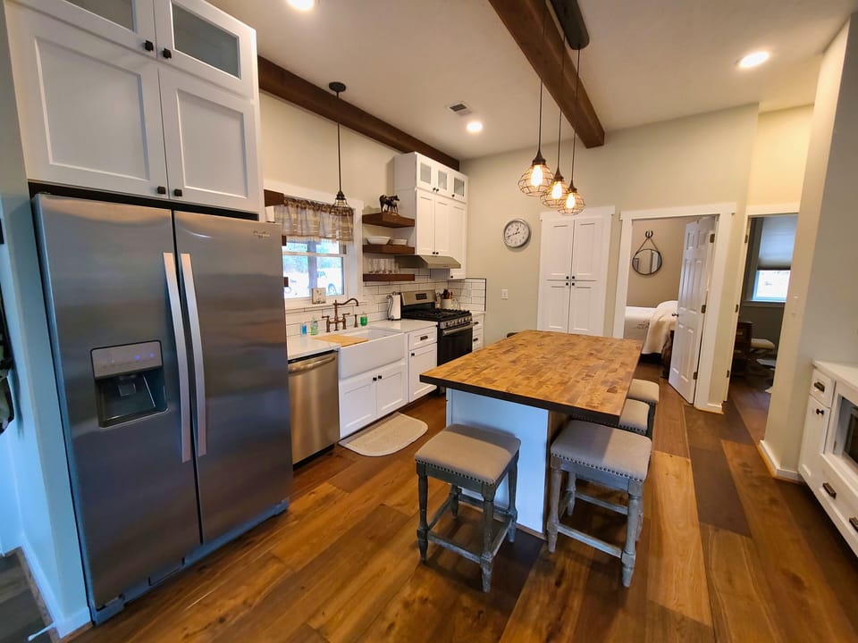 Barn Haven at Leatherwood Mountains