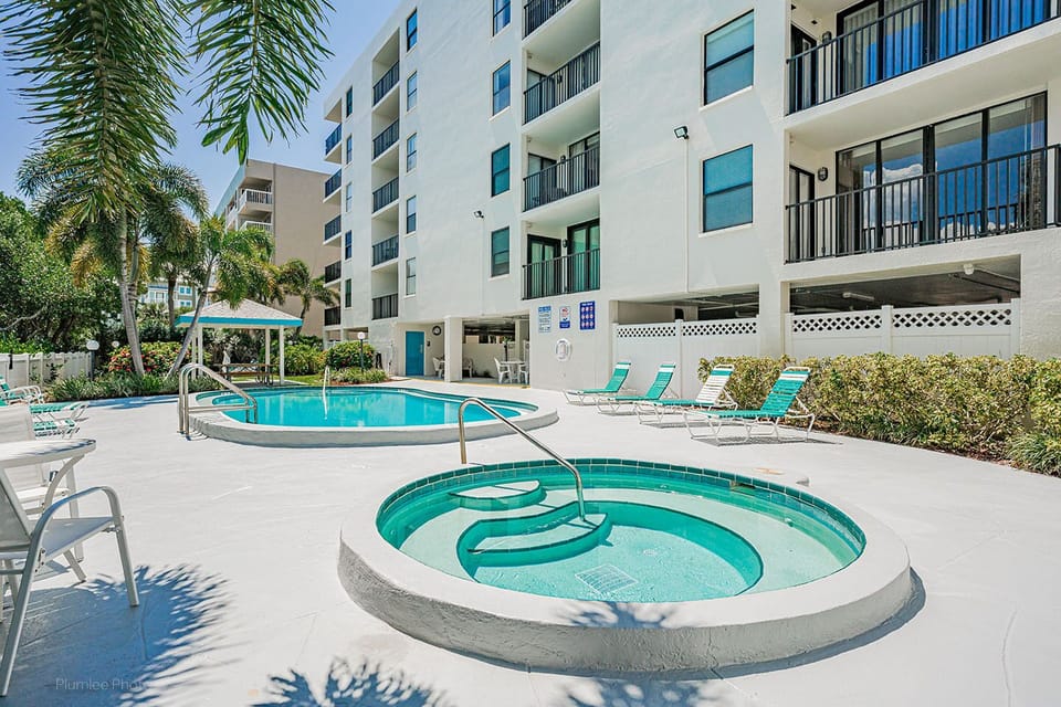 Heated pool and hot tub