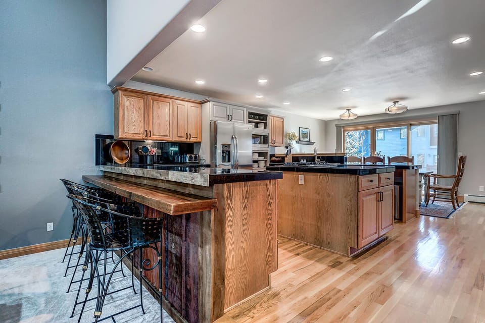 SS333B Kitchen