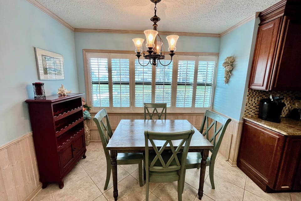 Breakfast nook