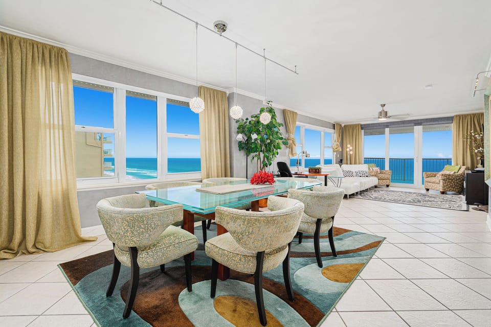So many rooms with oceanfront views!