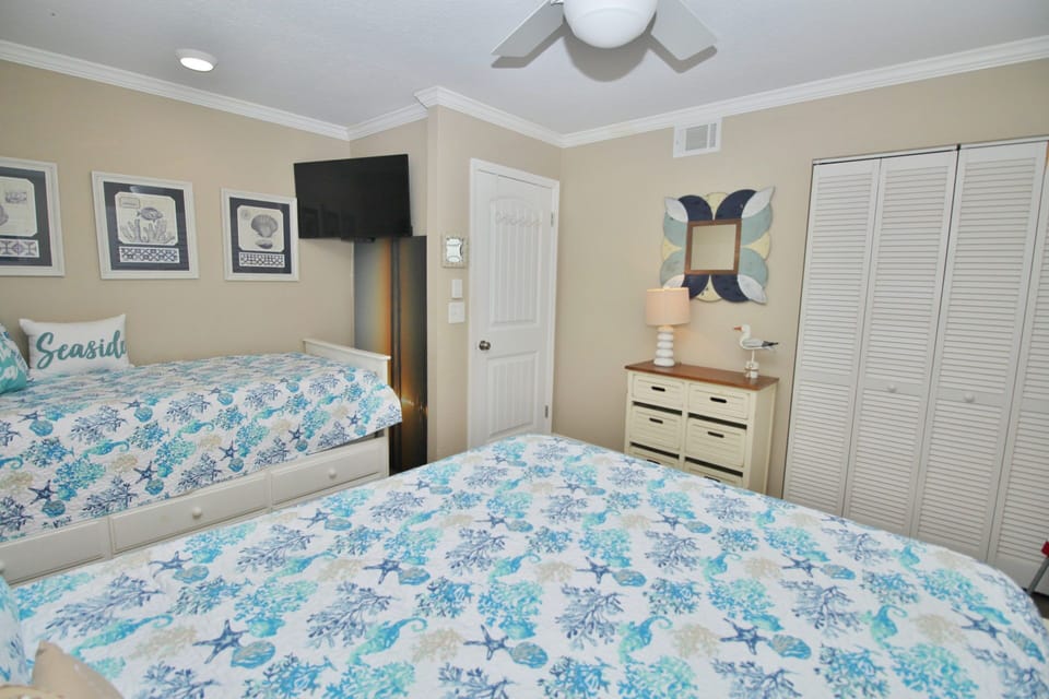 Guest bedroom