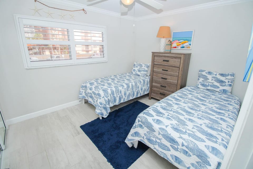 Second bedroom with 2 beds