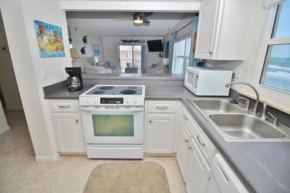Kitchen Overlook