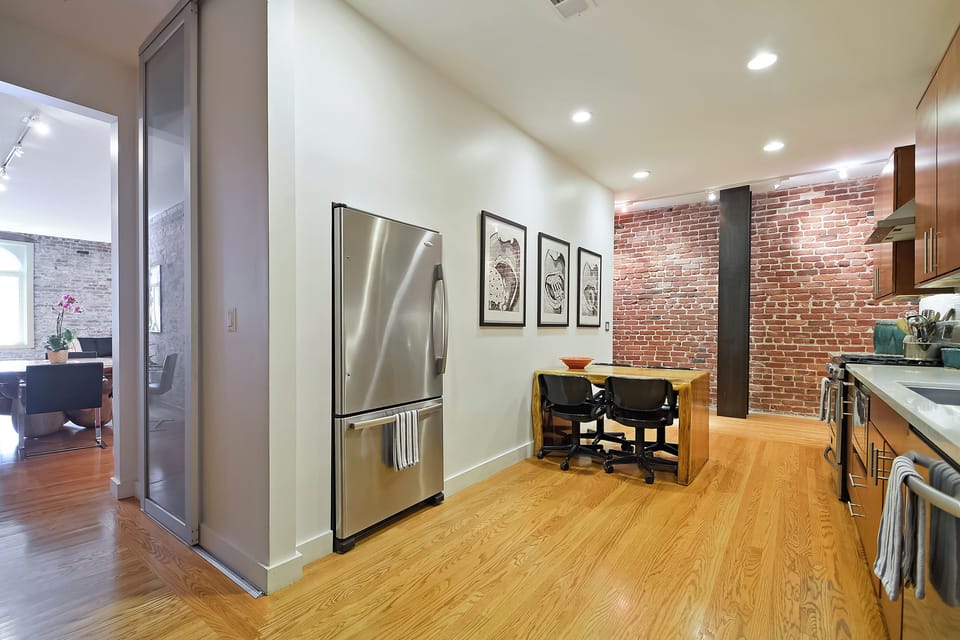 Flooring, Floor, Hardwood, Indoors, Room