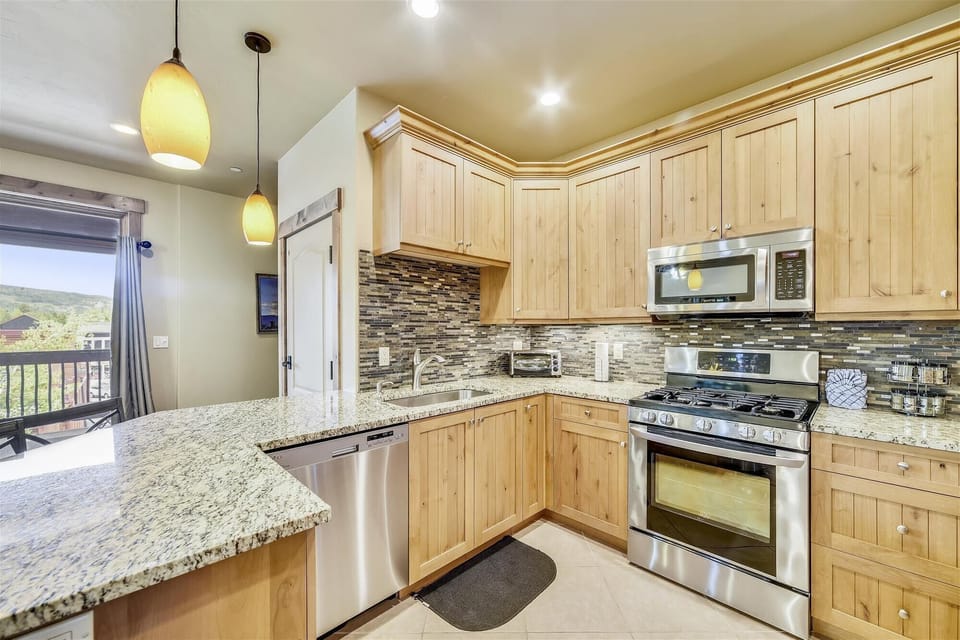 COM4 Kitchen