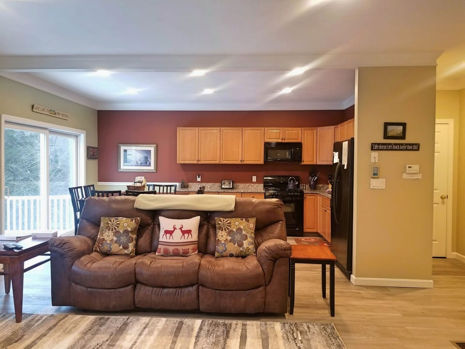 Living/Kitchen