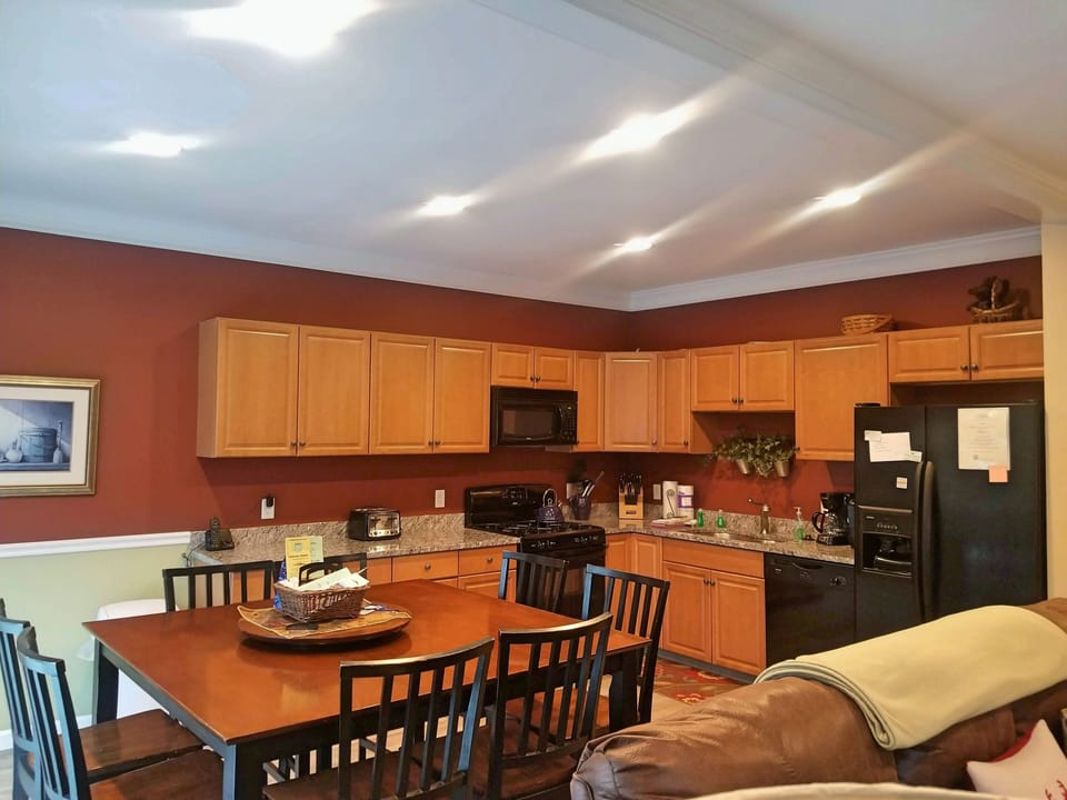 Dining/Kitchen