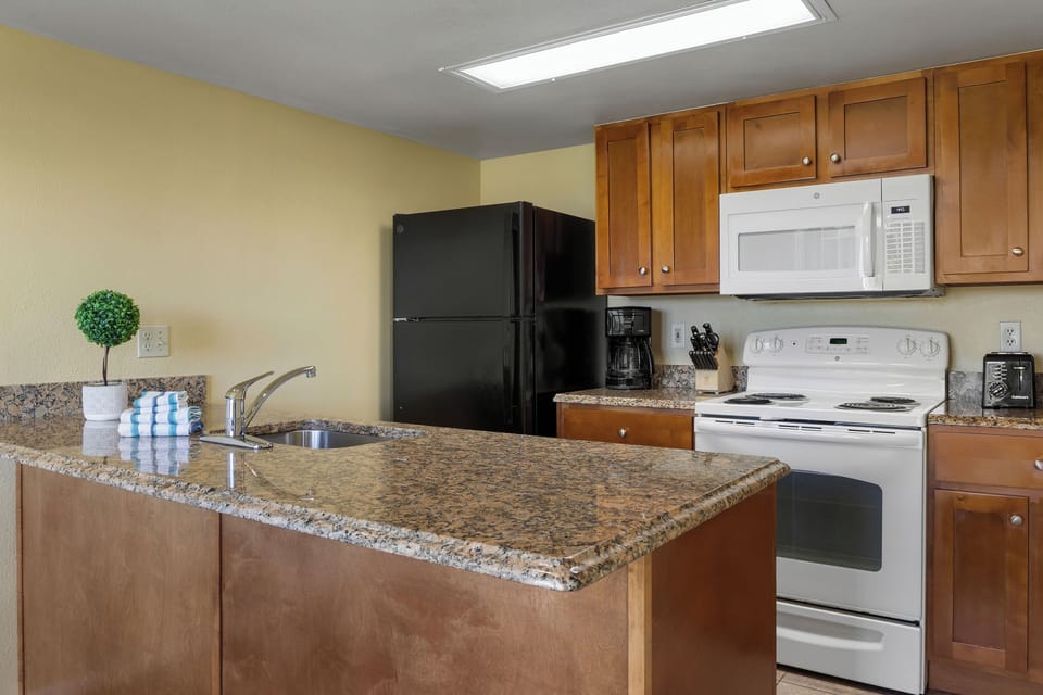 One-Bedroom-Standard-Kitchen-Village-Point-Pagosa