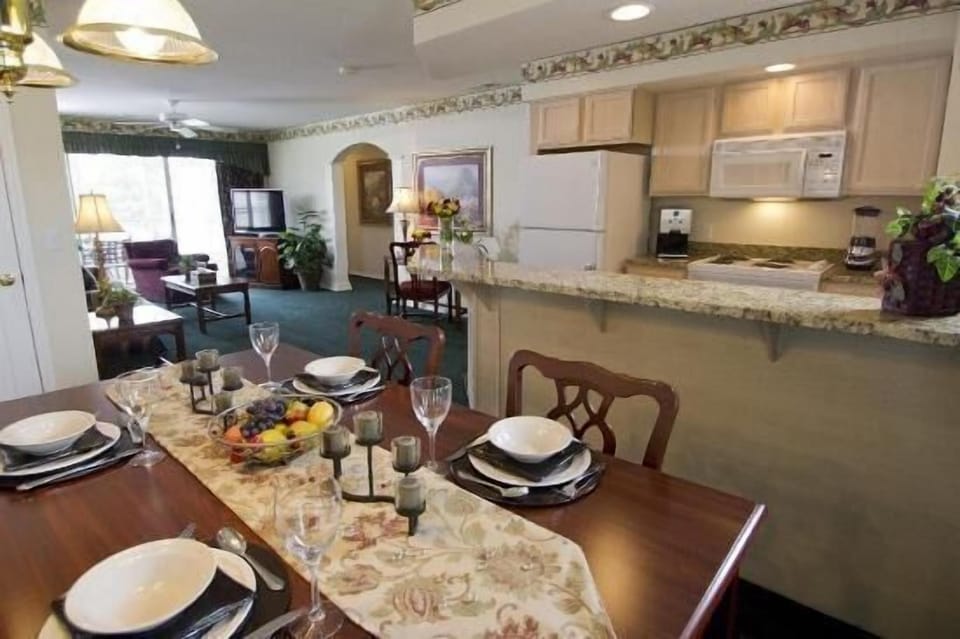 The Suites at Fall Creek pfcbdr-dining-room9
