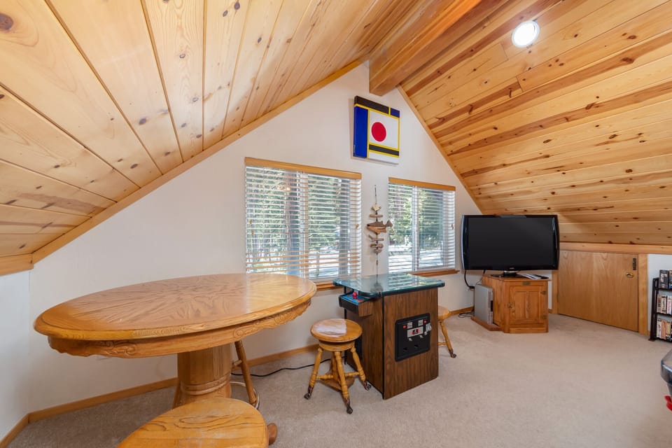 Rec Room (Upstairs)