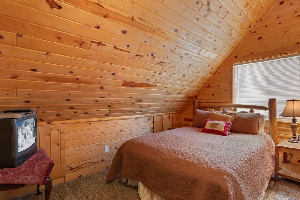 Trappers Chalet ~ bedroom #2 on upper level w/ queen bed