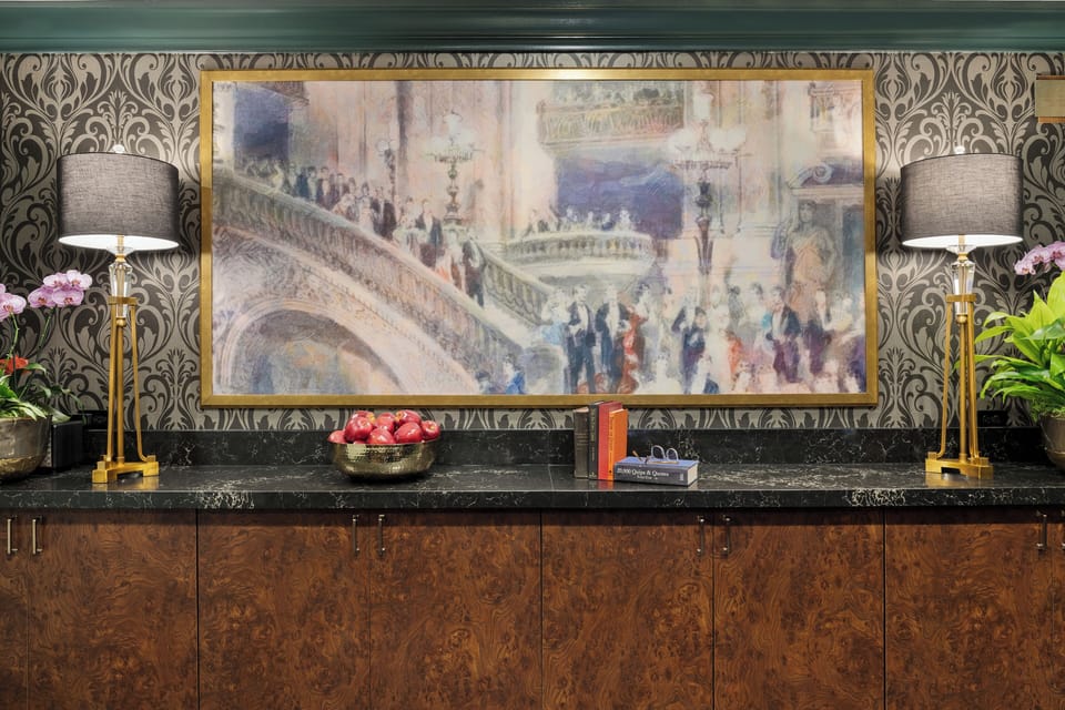 inn-at-the-opera-cw-svc-am-026