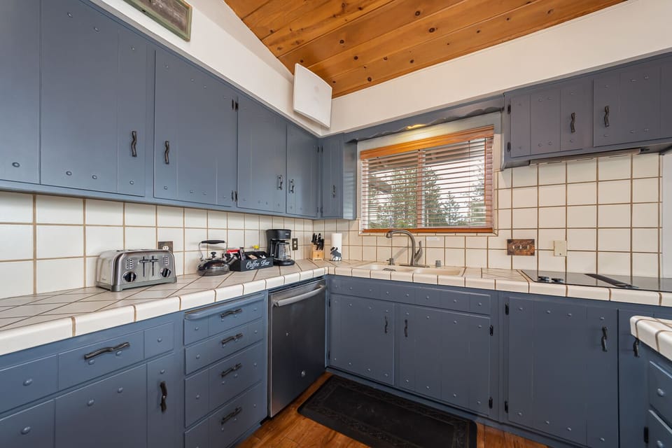 Kitchen 4