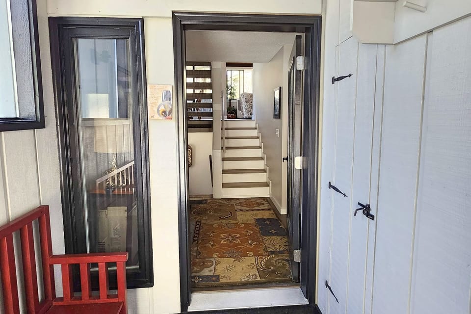 Outer foyer area