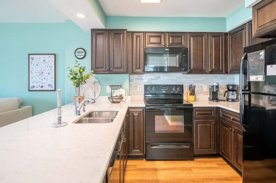 Kitchen with upgraded cabinets