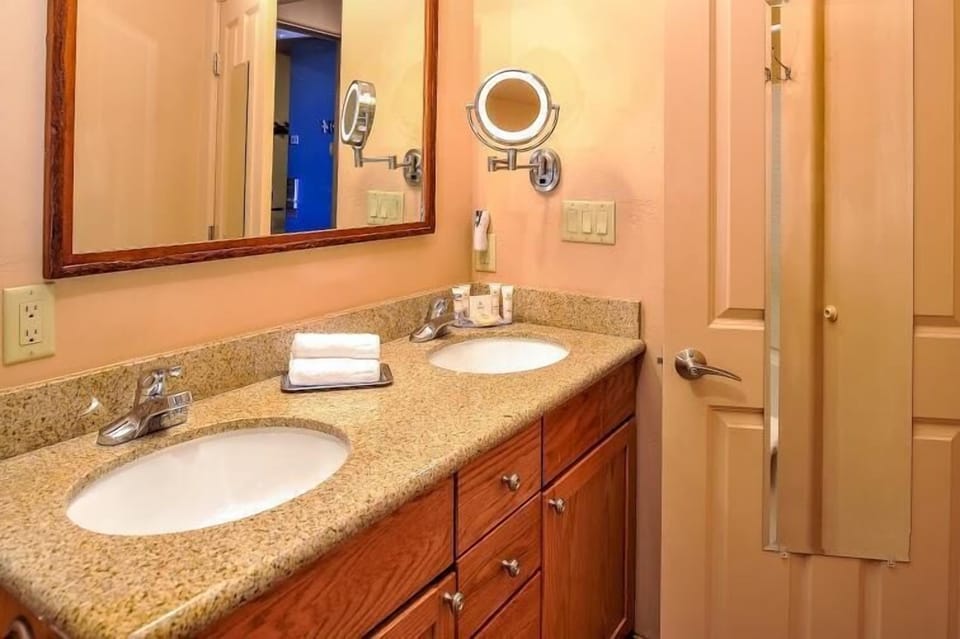 1BR Bathroom_0