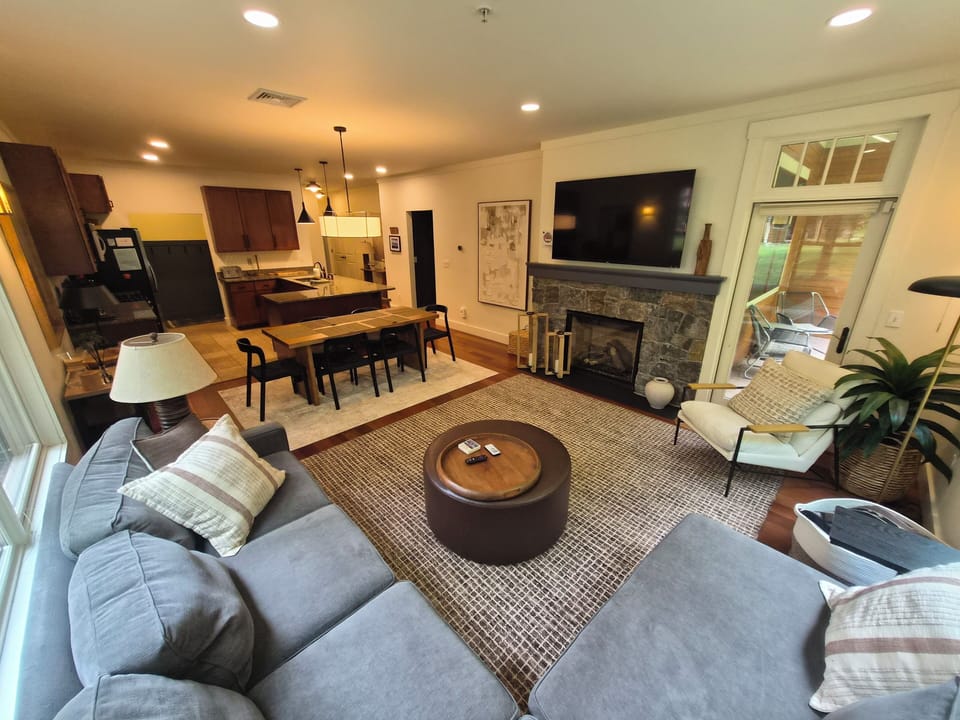 South Peak D1 - Living Area
