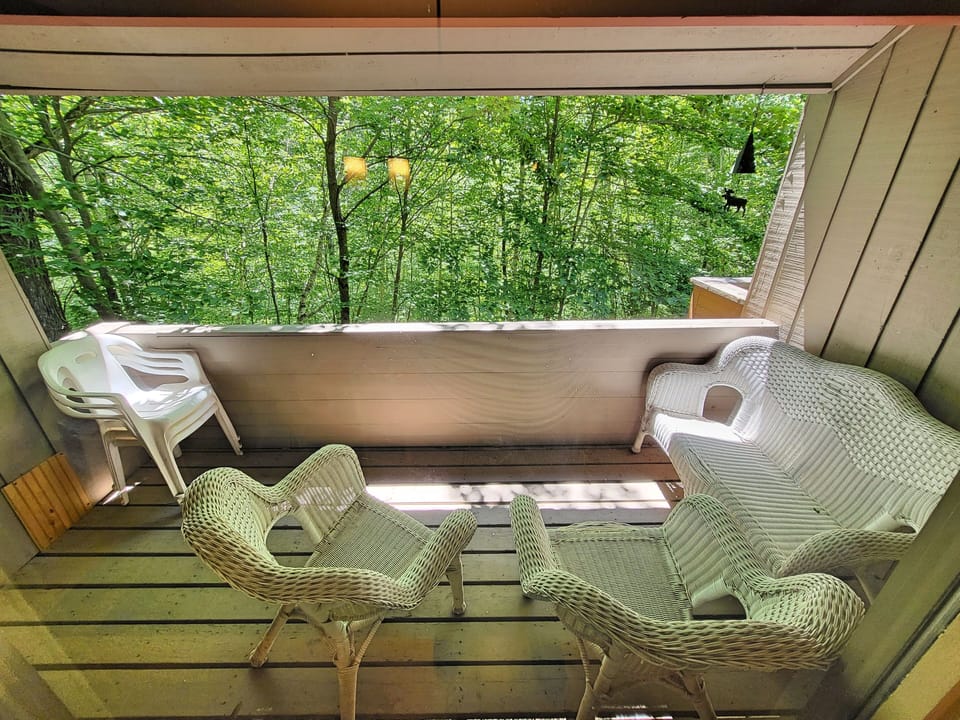 Relaxing deck