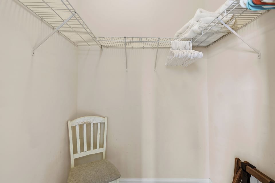 Queen Bedroom Closet