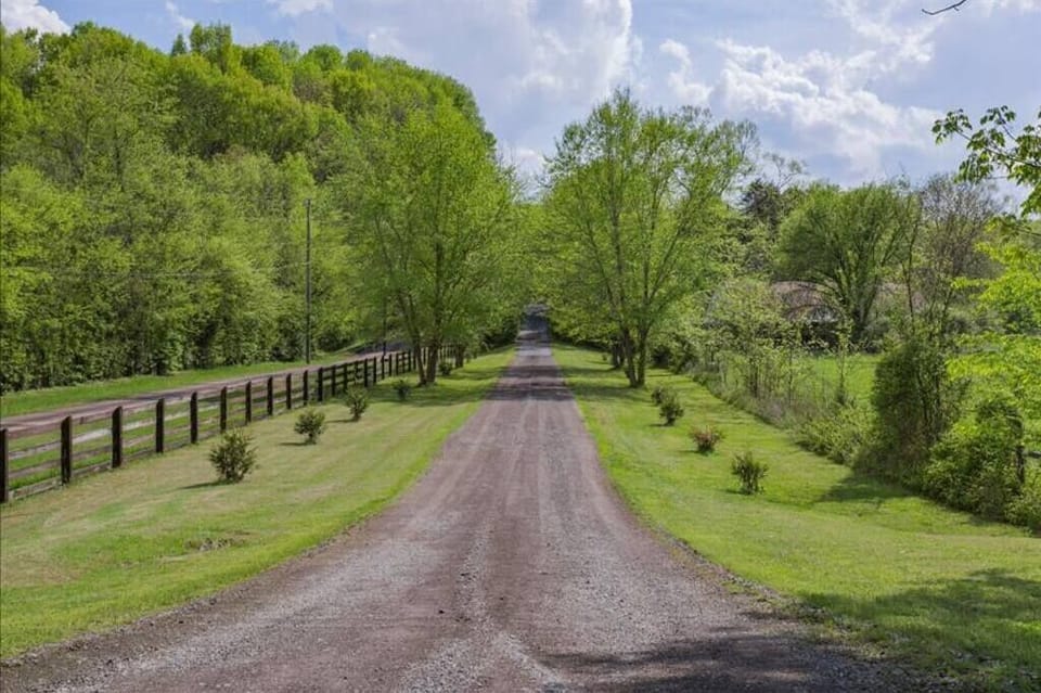 RoadEntry - 1/4 mile