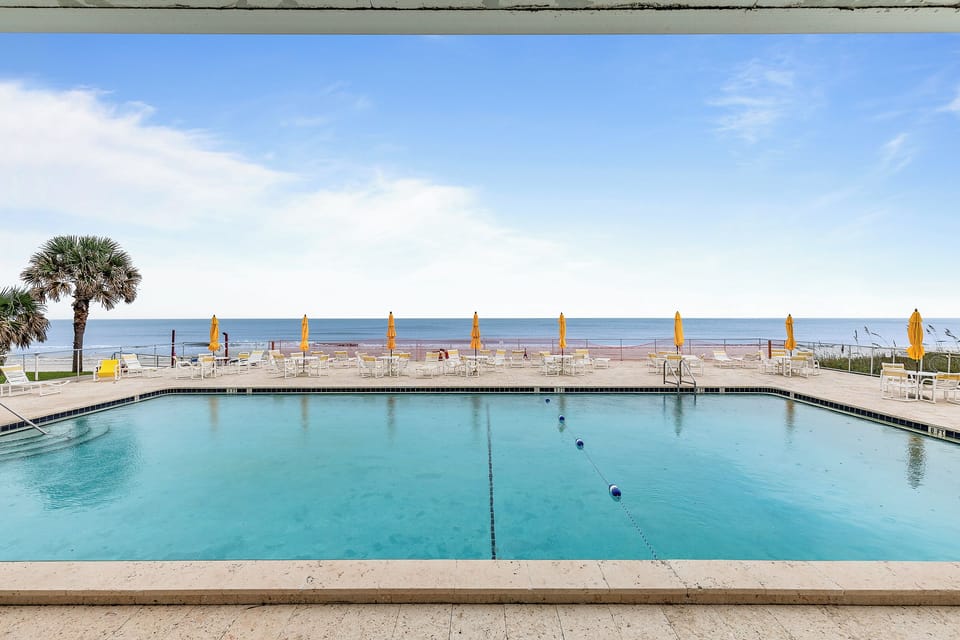 Beachside Community Pool